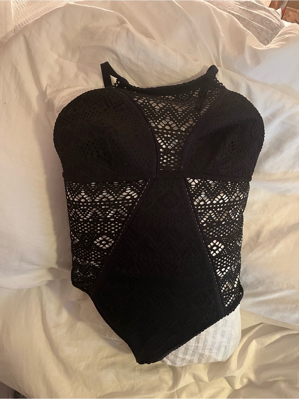 Adore Me NWT Black Crochet Lace One-Piece Swimsuit Plus Size 1X - Picture 4 of 7